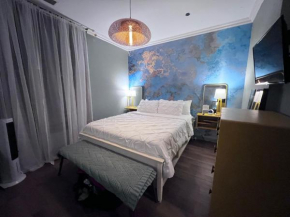Cozy Castle - Centrally Located Connected Condo